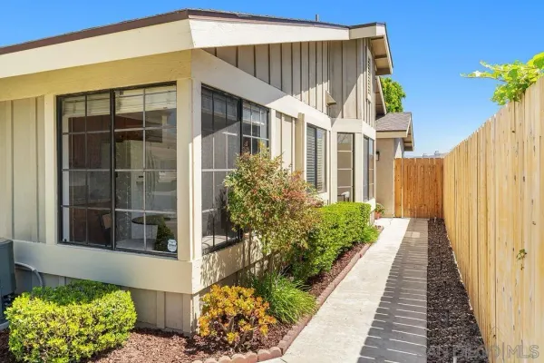 $899,800 | 13489 Ridley Road, San Diego, CA 92129