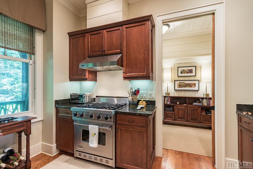28 Hemlock Ridge Highlands, NC 28741 - Photo 14 of 45 Gallery Image 14