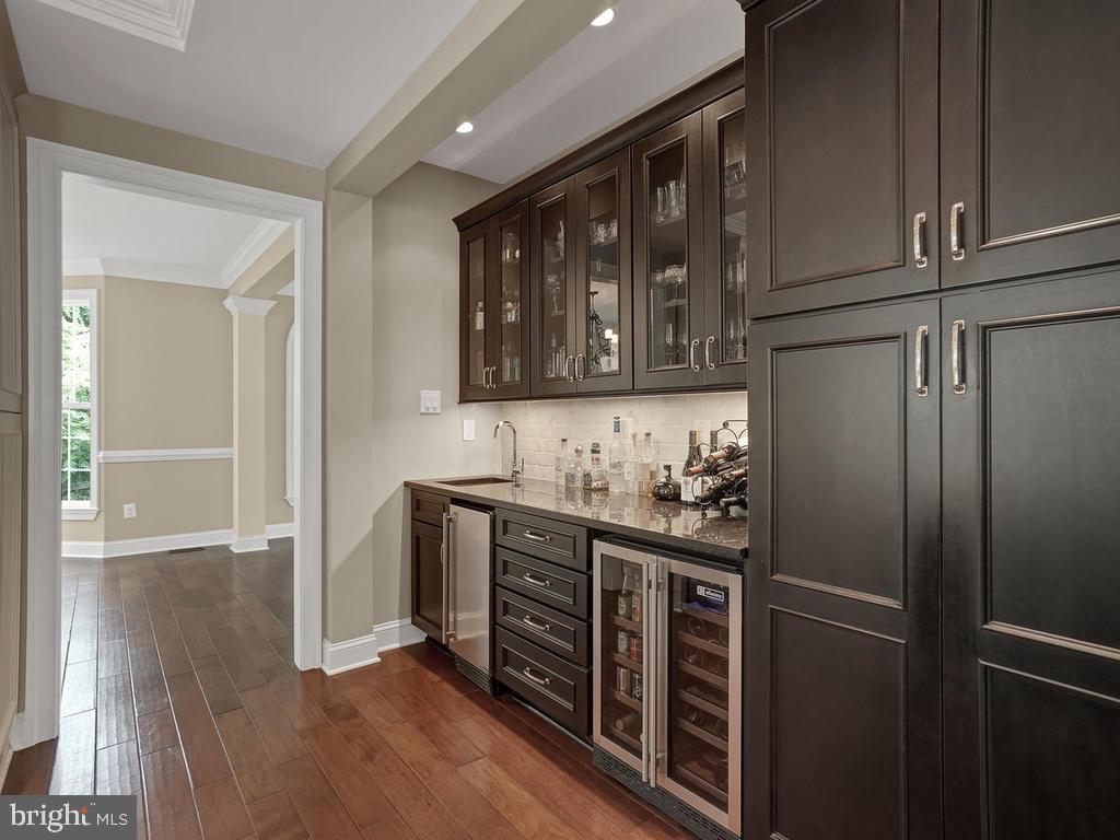 6354 South Clifton Road Frederick, MD 21703 - Photo 17 of 50 Beverage & Coffee Bar in Kitchen