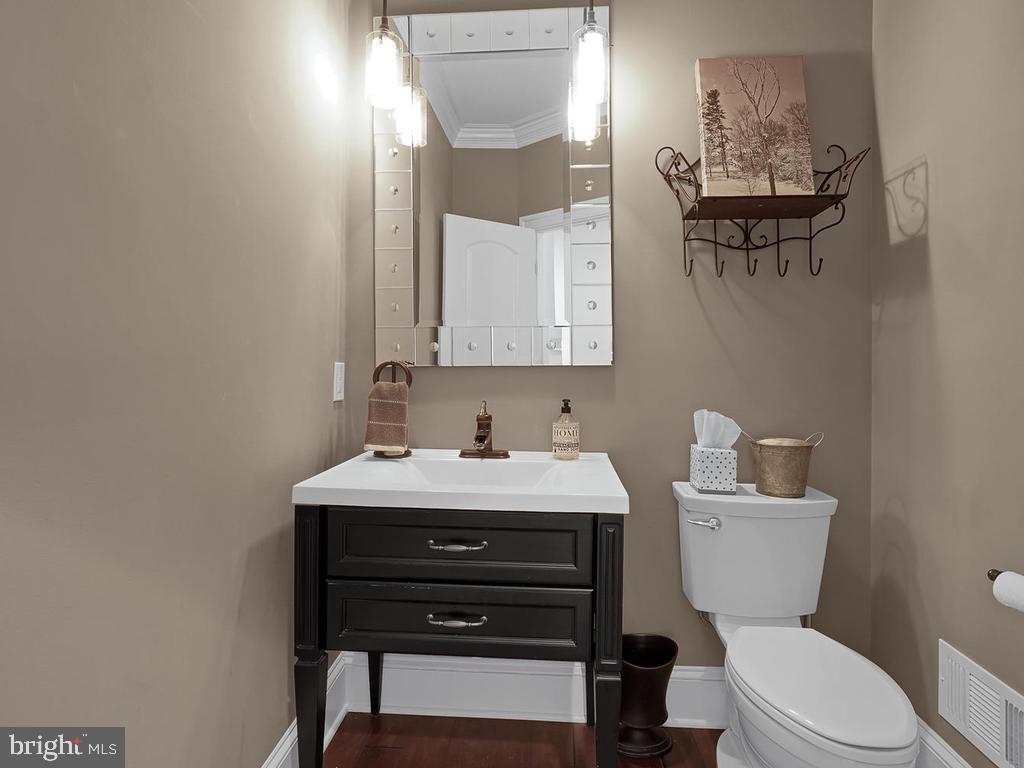 6354 South Clifton Road Frederick, MD 21703 - Photo 23 of 50 Half Bath on Main Level