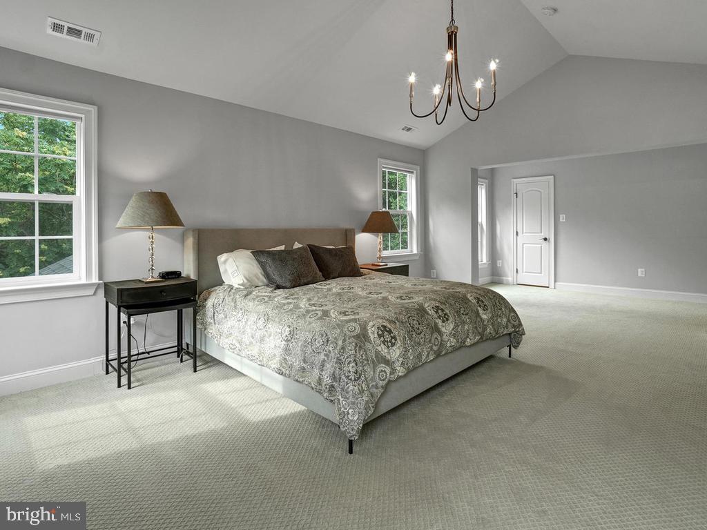 6354 South Clifton Road Frederick, MD 21703 - Photo 25 of 50 Owner Suite w/ Vaulted Ceiling & Sitting Area