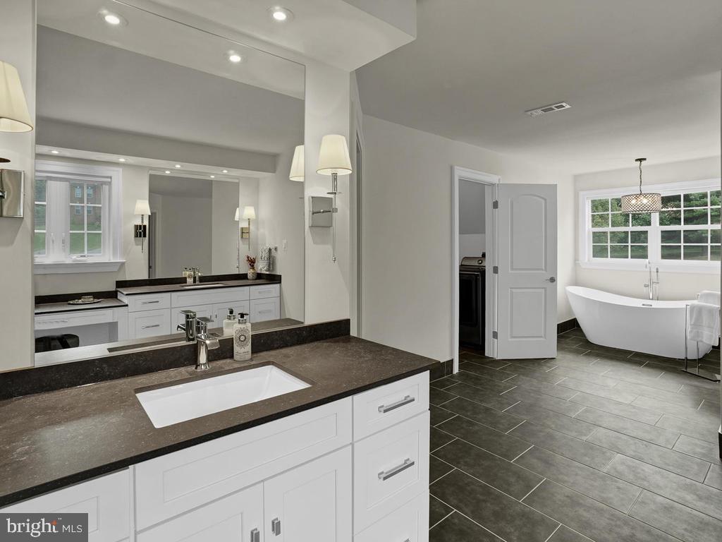 6354 South Clifton Road Frederick, MD 21703 - Photo 26 of 50 Luxurious Owner Suite Bathroom