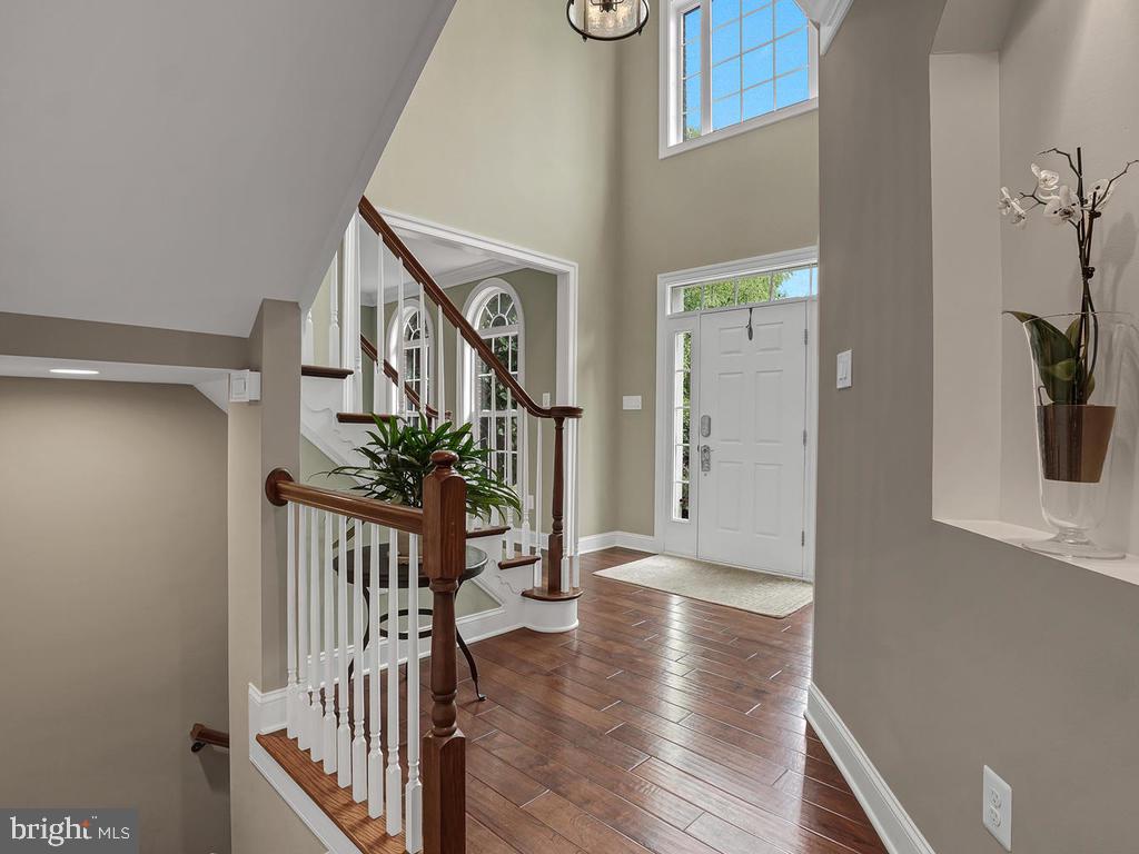 6354 South Clifton Road Frederick, MD 21703 - Photo 5 of 50 Two Story Foyer