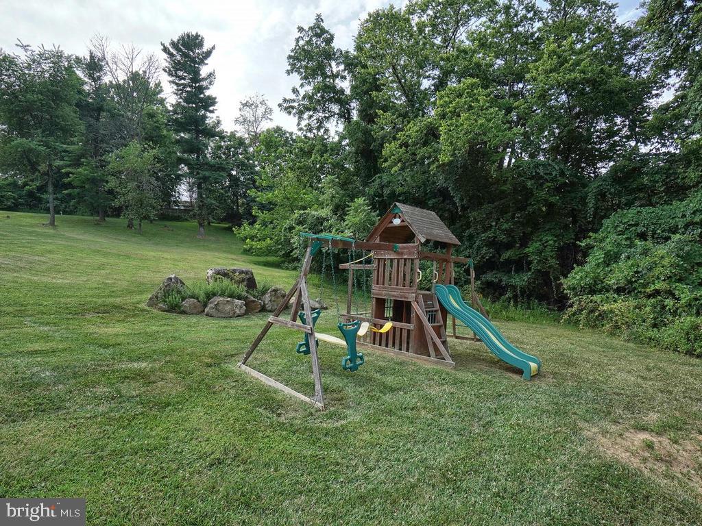6354 South Clifton Road Frederick, MD 21703 - Photo 50 of 50 Side Yard w./ Playground