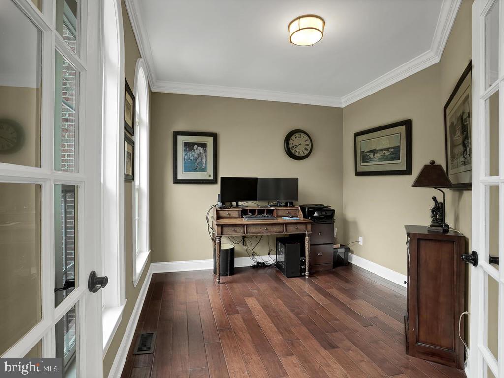 6354 South Clifton Road Frederick, MD 21703 - Photo 6 of 50 Main Level Office