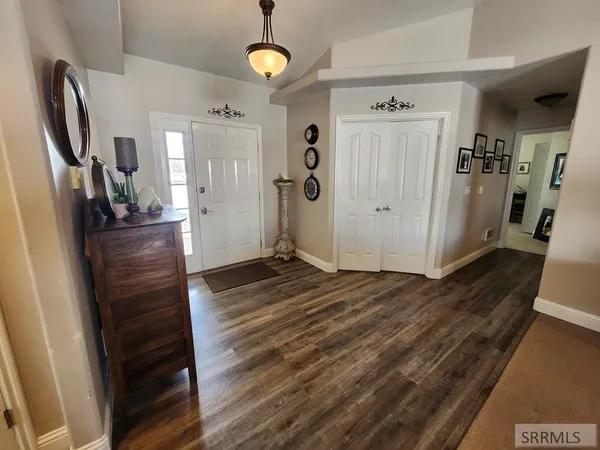 $715,000 | 1044 North 1000 East, Shelley, ID 83274