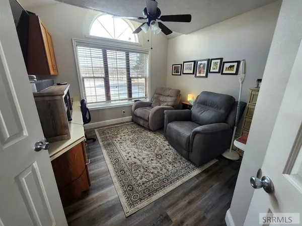 $715,000 | 1044 North 1000 East, Shelley, ID 83274