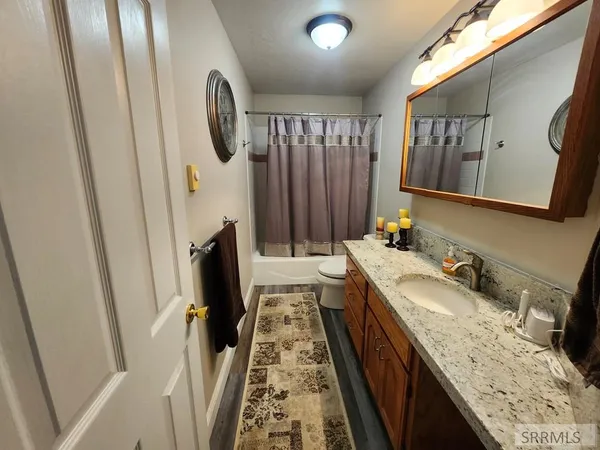 $715,000 | 1044 North 1000 East, Shelley, ID 83274