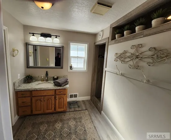 $715,000 | 1044 North 1000 East, Shelley, ID 83274