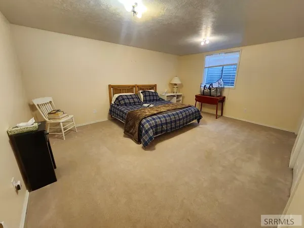 $715,000 | 1044 North 1000 East, Shelley, ID 83274