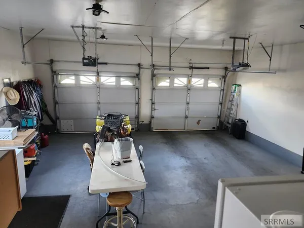 $715,000 | 1044 North 1000 East, Shelley, ID 83274