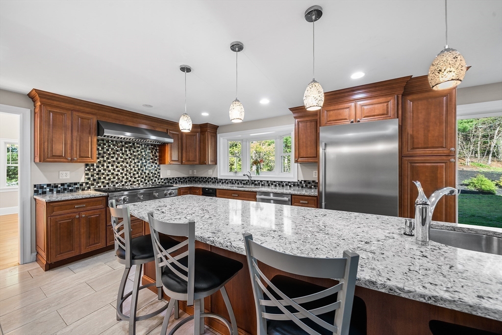 29 Pilgrim Way Walpole, MA 02032 - Photo 8 of 42