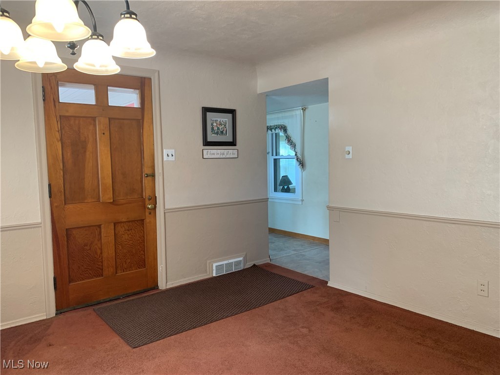 16879 Ridgeview Drive East Liverpool, OH 43920 - Photo 8 of 22 Dining room a textured ceiling