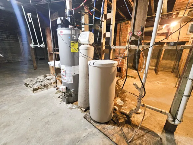 $160,000 | 606 West Main Street, Marshall, MN 56258