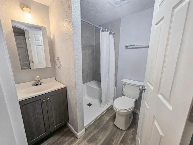 $160,000 | 606 West Main Street, Marshall, MN 56258