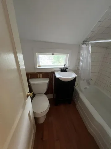 $1,900 | 46 Vanderhorst Street, Unit A, Charleston, SC 29403