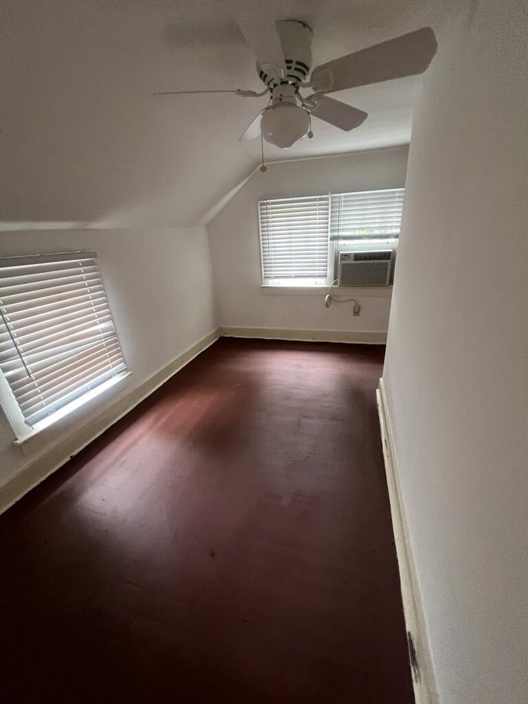 46 Vanderhorst Street, Unit A Charleston, SC 29403 - Photo 3 of 5 2025_09_11_09_56_23