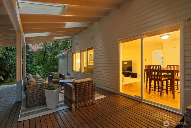 a view of backyard with furniture and garden