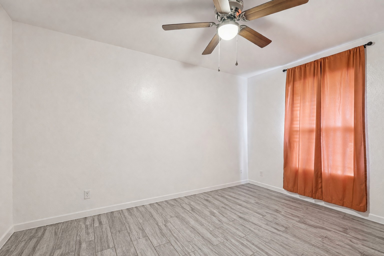 200 Monterrey Street, Unit A & B Elgin, TX 78621 - Photo 16 of 32 Bedroom - 200 Monterrey, Elgin, TX 78621