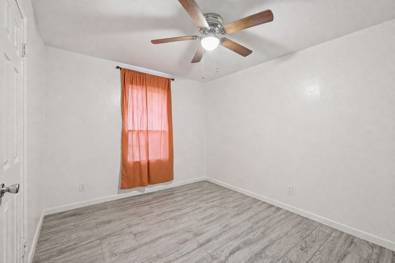 200 Monterrey Street, Unit A & B Elgin, TX 78621 - Photo 17 of 32 Bedroom - 200 Monterrey, Elgin, TX 78621