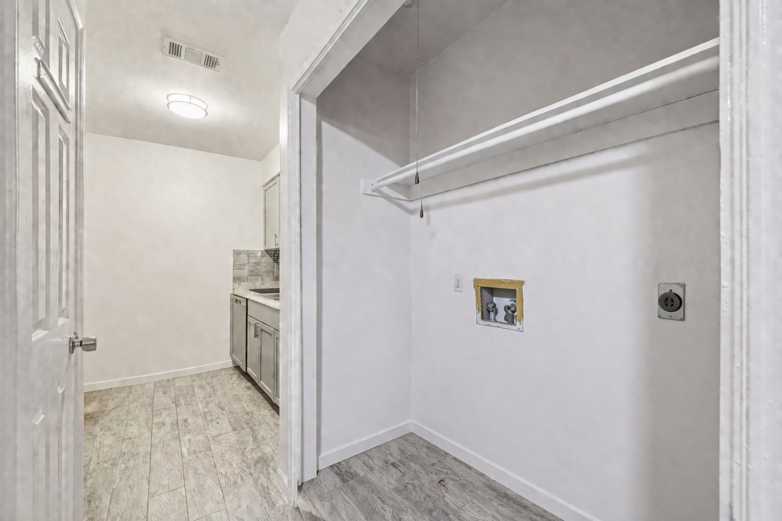 200 Monterrey Street, Unit A & B Elgin, TX 78621 - Photo 26 of 32 In-unit washer-dryer hookup - Bedroom - 200 Monterrey, Elgin, TX 78621