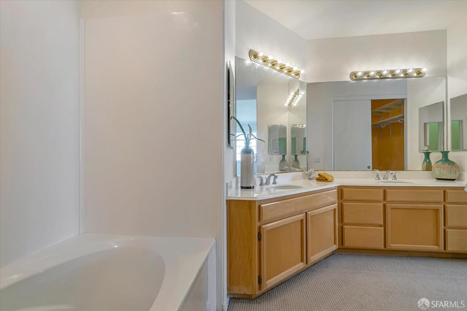 35 Outlook Circle Pacifica, CA 94044 - Photo 12 of 44