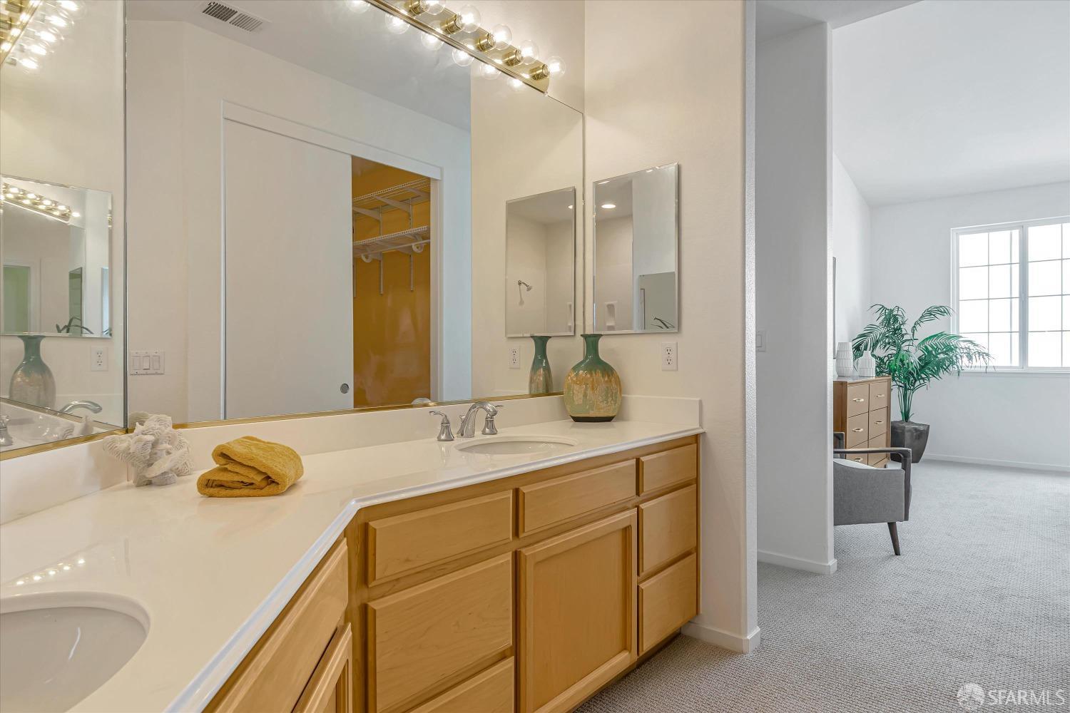 35 Outlook Circle Pacifica, CA 94044 - Photo 13 of 44