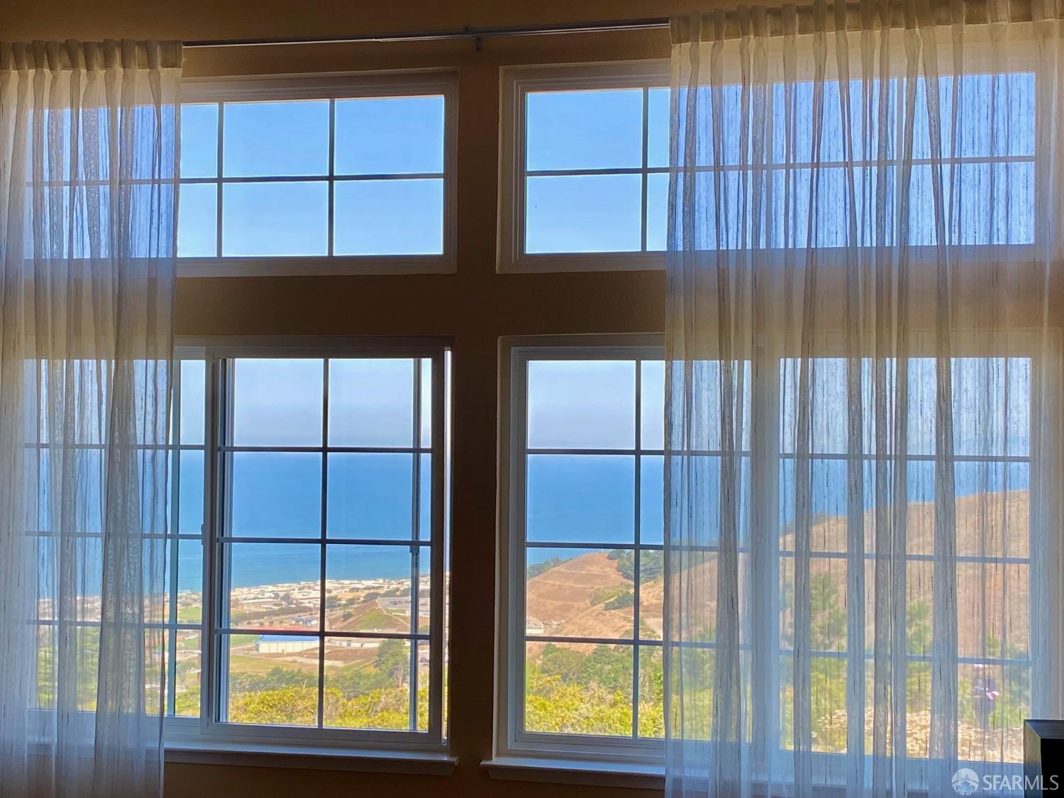 35 Outlook Circle Pacifica, CA 94044 - Photo 2 of 44