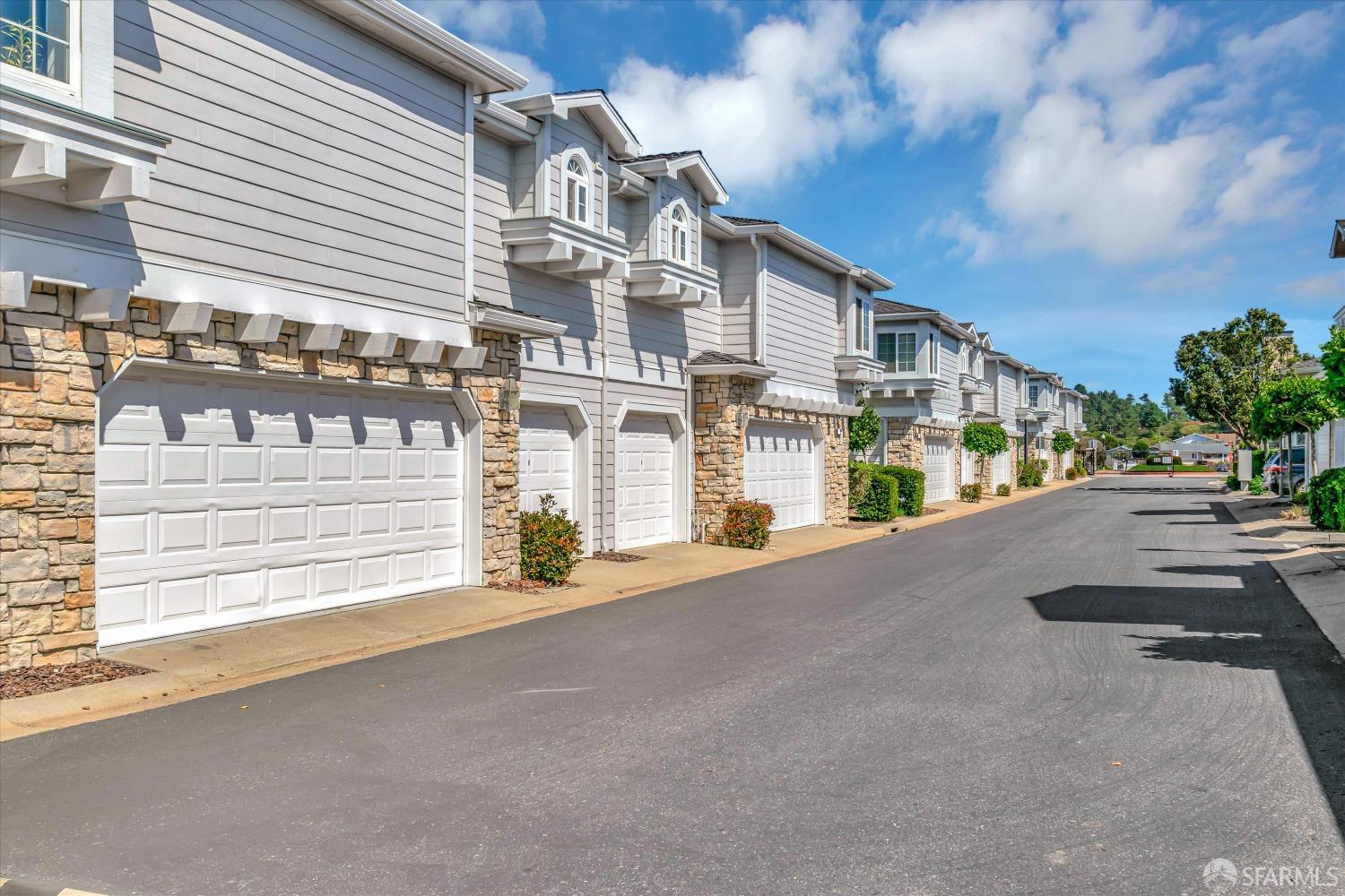 35 Outlook Circle Pacifica, CA 94044 - Photo 30 of 44