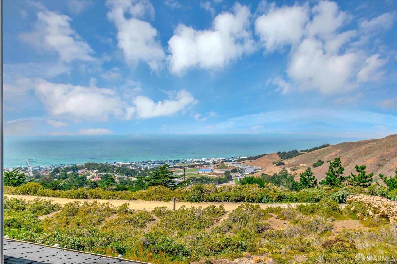 35 Outlook Circle Pacifica, CA 94044 - Photo 33 of 44