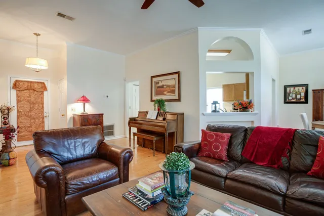 $378,200 | 1608 Aaronwood Drive, Old Hickory, TN 37138