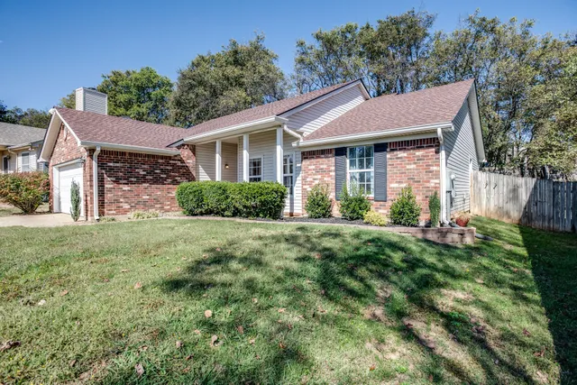 $378,200 | 1608 Aaronwood Drive, Old Hickory, TN 37138