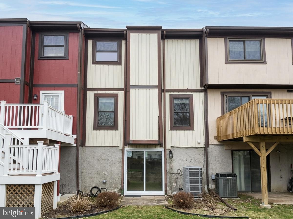 21 Neves Court Baltimore, MD 21234 - Photo 23 of 23 a front view of a house with balcony