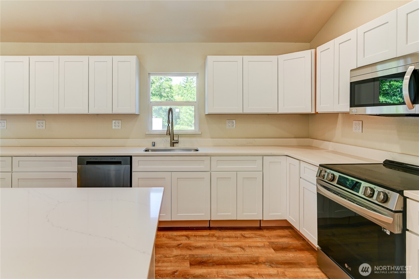 5411 Steamboat Island Road Northwest Olympia, WA 98502 - Photo 12 of 27