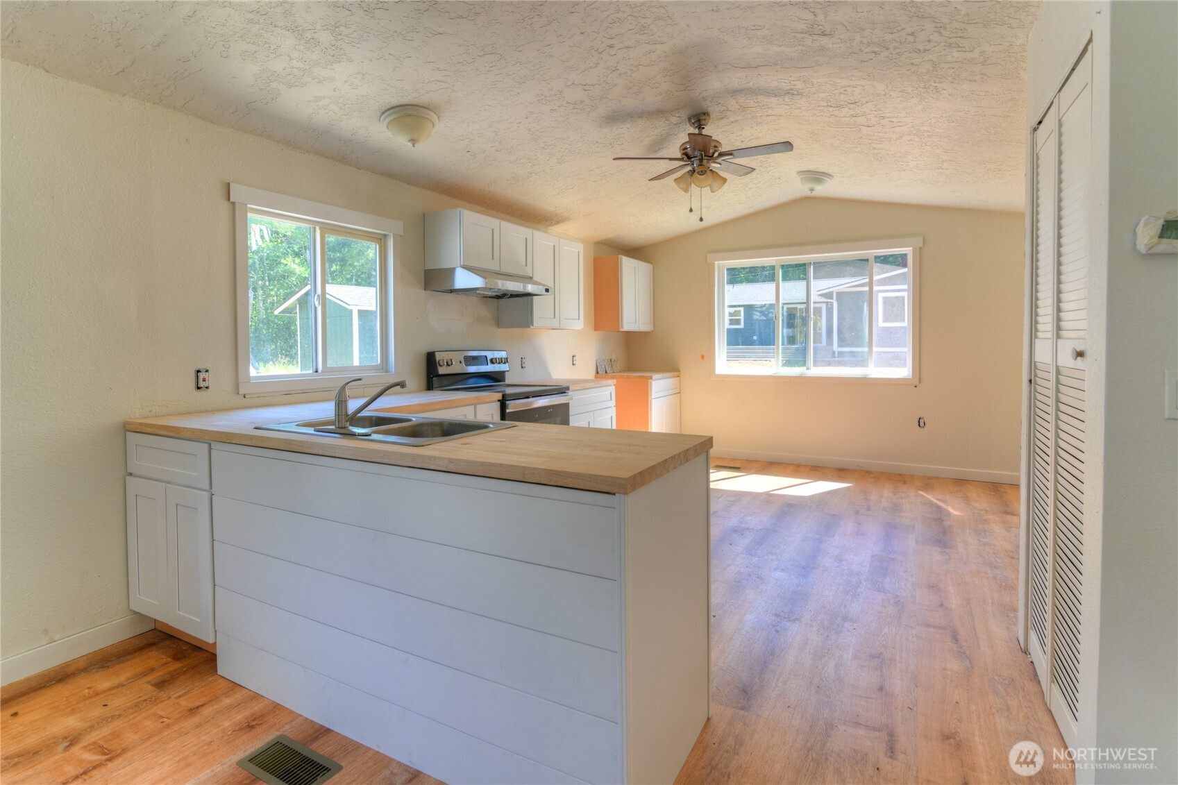 5411 Steamboat Island Road Northwest Olympia, WA 98502 - Photo 24 of 27