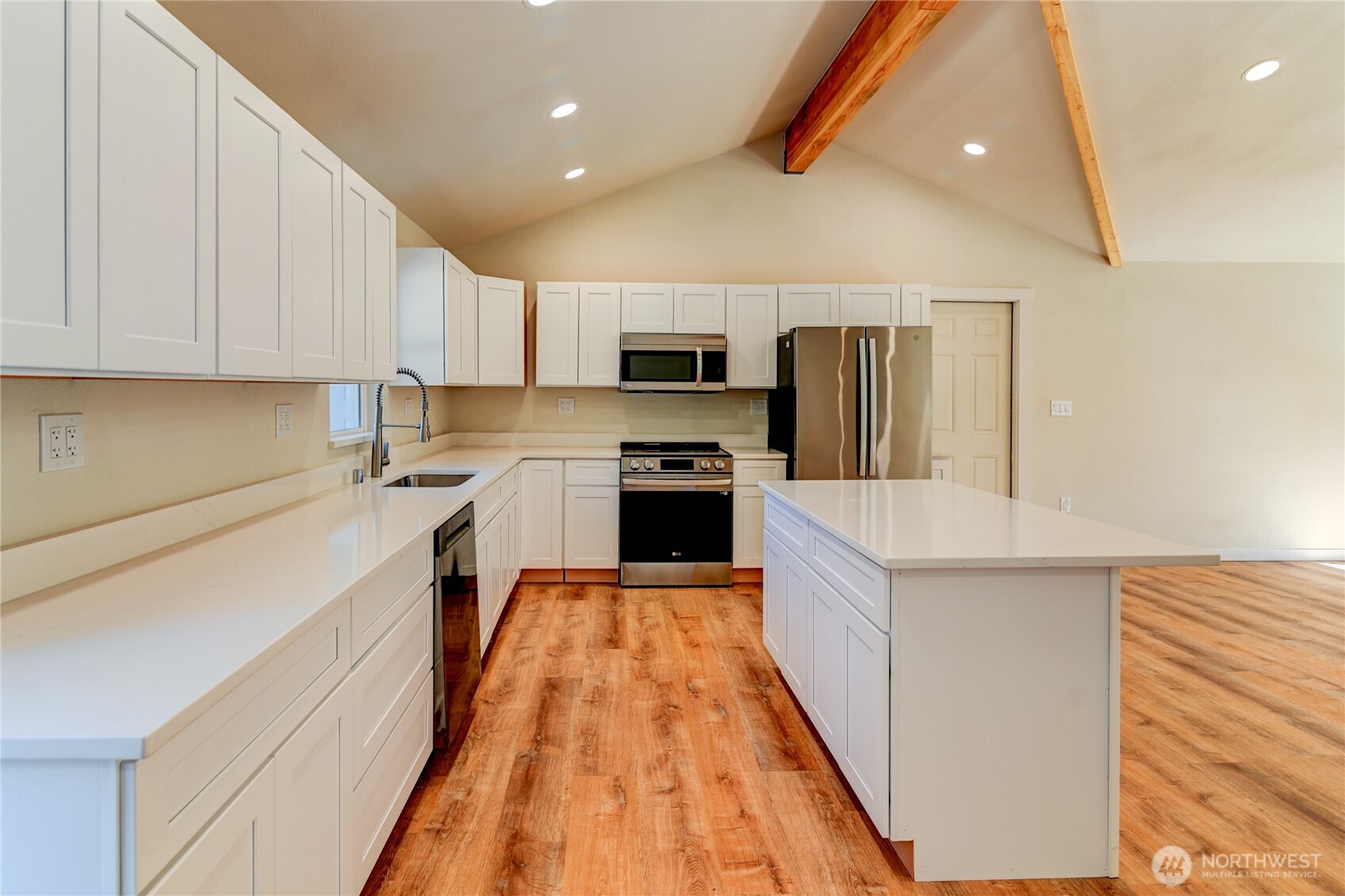 5411 Steamboat Island Road Northwest Olympia, WA 98502 - Photo 10 of 27