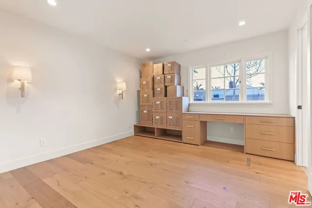 $19,500 | 17620 Camino De Yatasto, Pacific Palisades, CA 90272