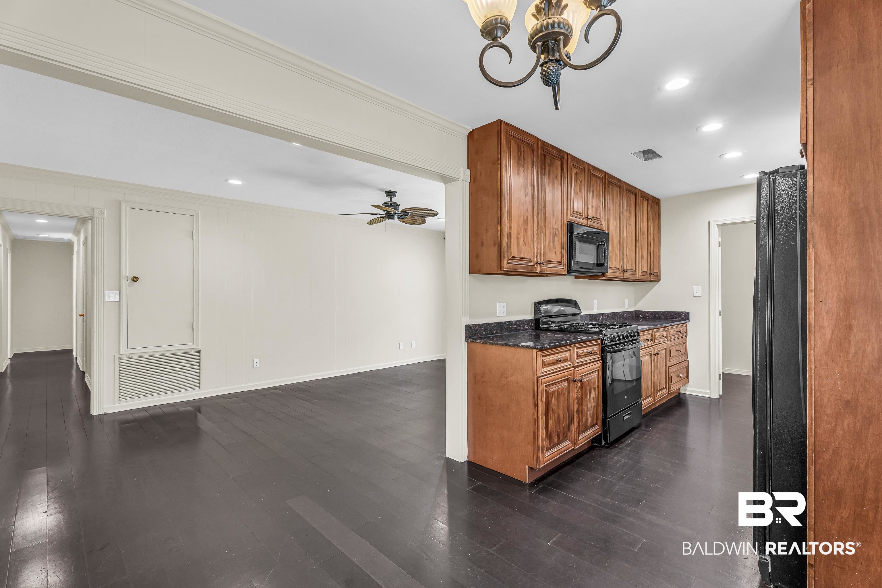 566 Stuart Street Daphne, AL 36526 - Photo 15 of 34
