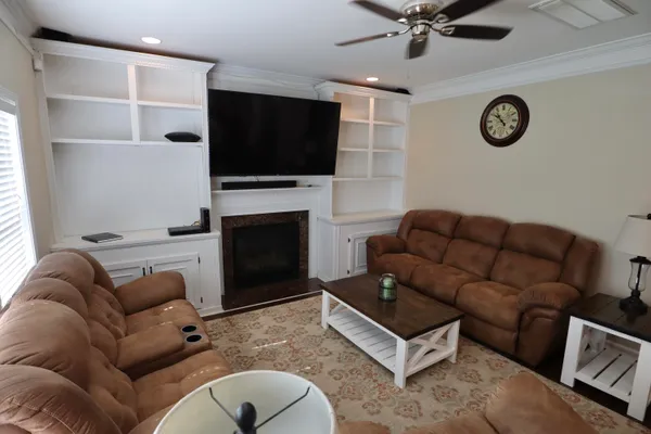 $2,800 | 9650 Islesworth Way, Summerville, SC 29485
