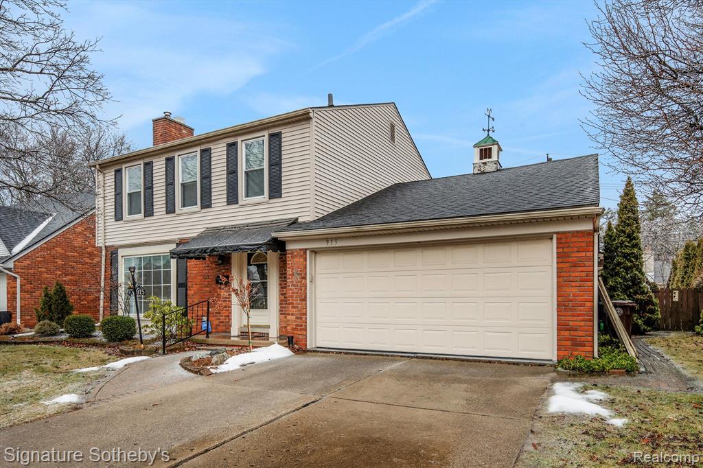 915 Cook Road Grosse Pointe Woods, MI 48236 - Photo 4 of 38