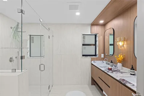 $2,320,000 | 8858 Garland Avenue, Surfside, FL 33154