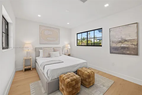 $2,320,000 | 8858 Garland Avenue, Surfside, FL 33154