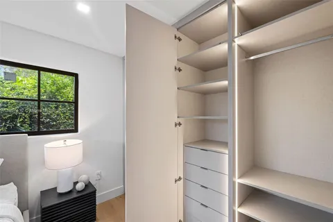 $2,320,000 | 8858 Garland Avenue, Surfside, FL 33154