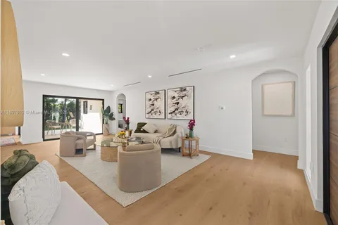 $2,320,000 | 8858 Garland Avenue, Surfside, FL 33154