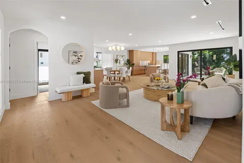 $2,320,000 | 8858 Garland Avenue, Surfside, FL 33154