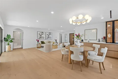 $2,320,000 | 8858 Garland Avenue, Surfside, FL 33154