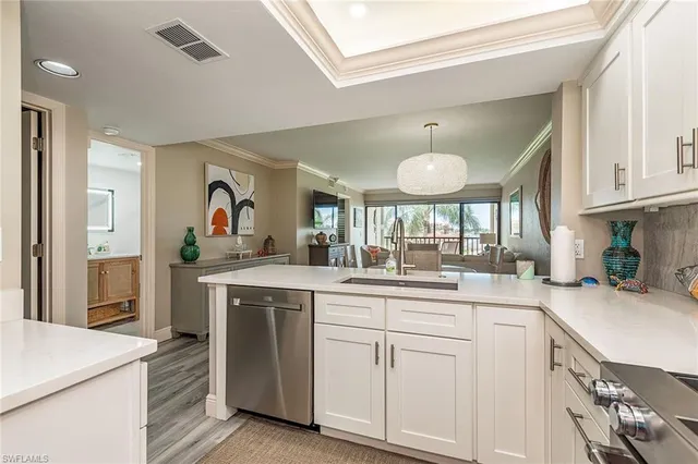 $5,200 | 750 West Elkcam Circle, Unit 315, Marco Island, FL 34145