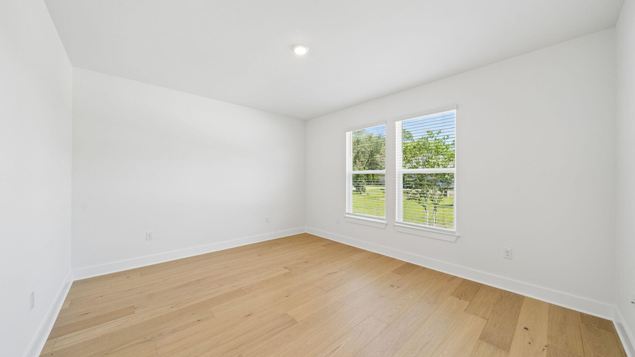 785 Old Ferry Road Santa Rosa Beach, FL 32459 - Photo 6 of 56 an empty room with a window