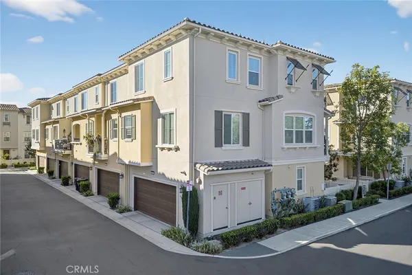 $825,000 | 1617 East Lincoln Avenue, Anaheim, CA 92805