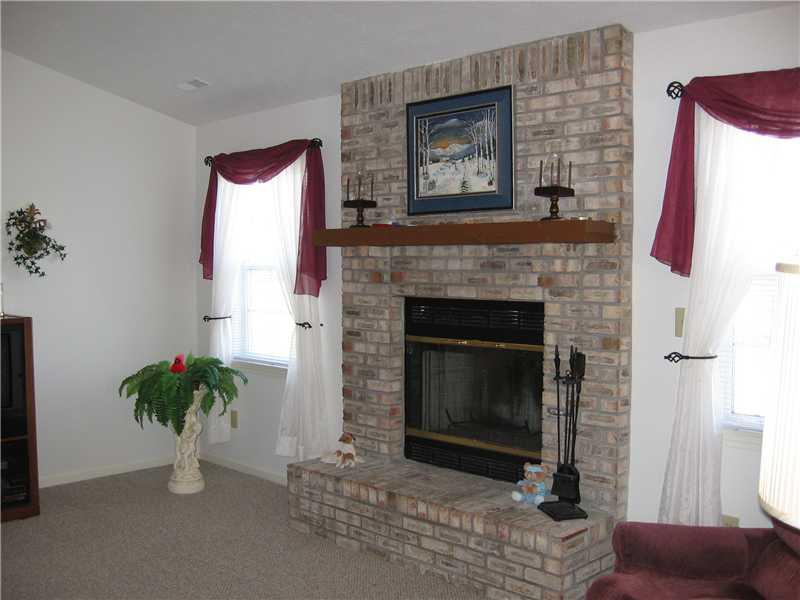11802 Shannon Pointe Road Indianapolis, IN 46229 - Photo 12 of 14 Gallery Image 12